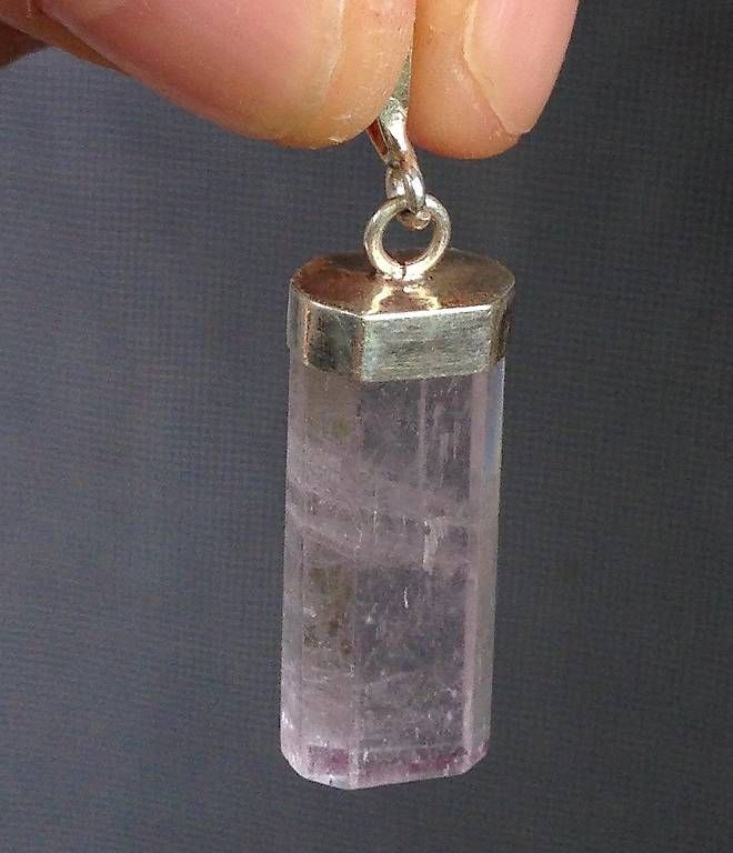 Minerali & Pietre curative: pendentif kunzite – Usato da Vevey venduto da zabounetta 3