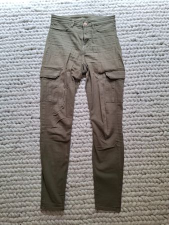 Grüne Cargo Skinny Jeans / Green Cargo Pants