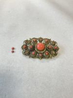 Ancienne broche en laiton, avec cabochon 