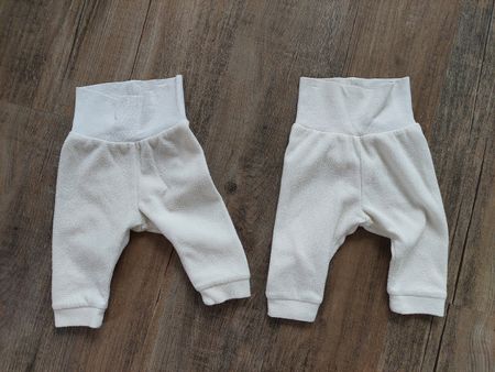 Kuschellige Hosen, beige, Zwillinge Grösse 56