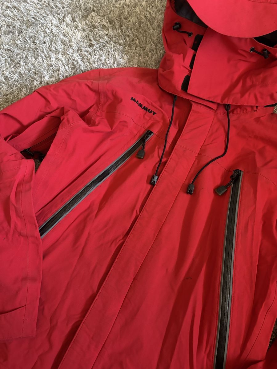 Mammut Vestes: Mammut Jacket red size X-SMALL – D'occasion à Brislach par edu_t6pq 1
