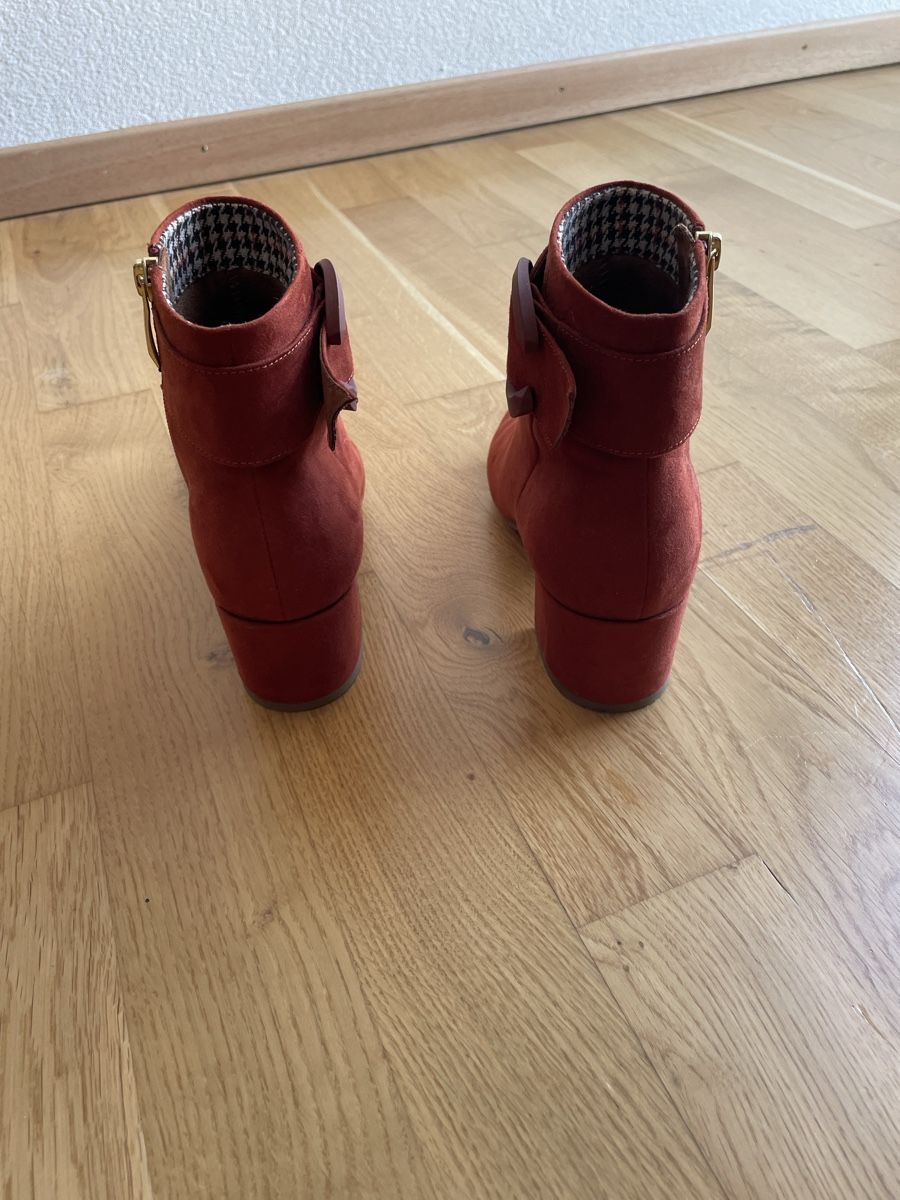 Scarpe da donna: Bottines Tamaris – Usato da Fribourg venduto da _rachel_01 3
