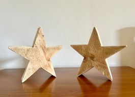 Coppia di stelle in legno