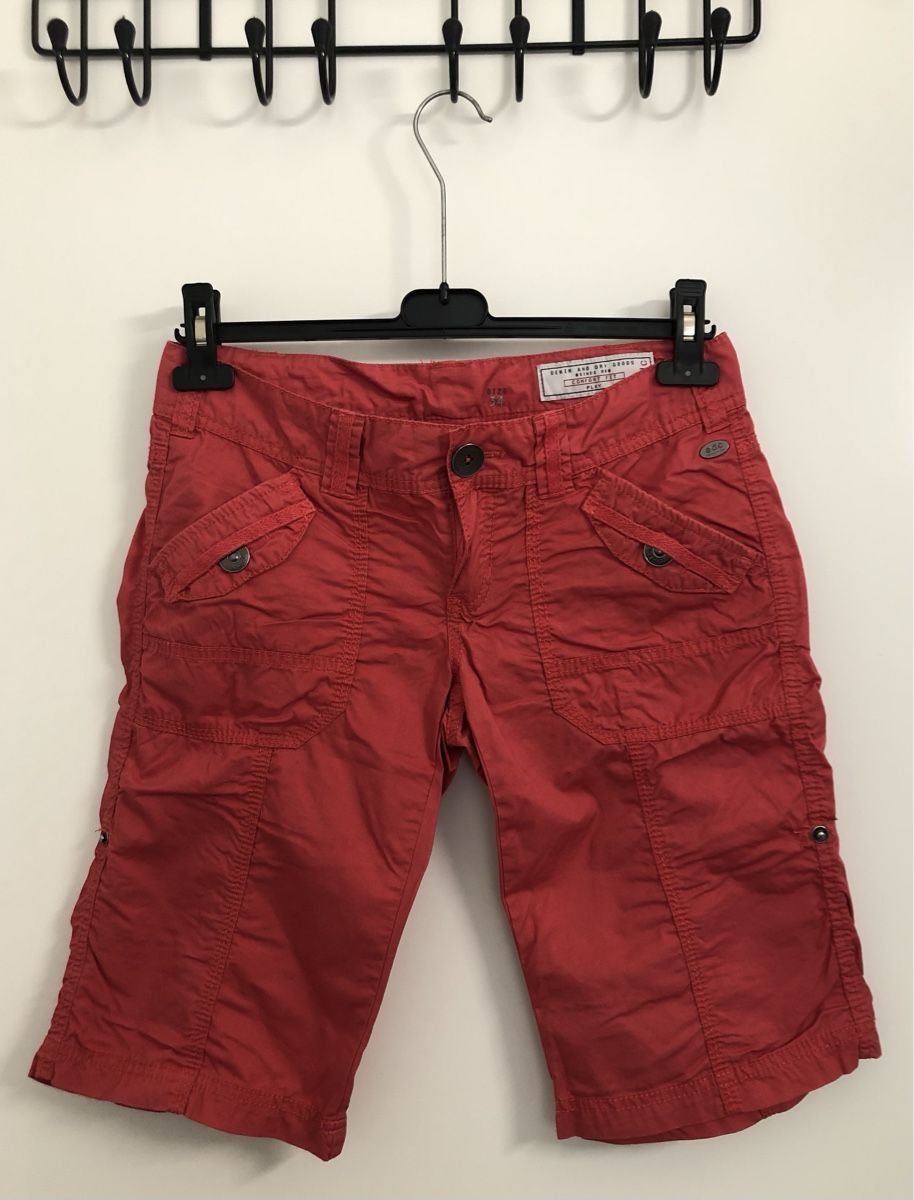 Esprit Pantaloni: 3 Esprit edc Cargo-Shorts, Grösse 34 – Usato da St. Gallen venduto da Allegra_blue 5