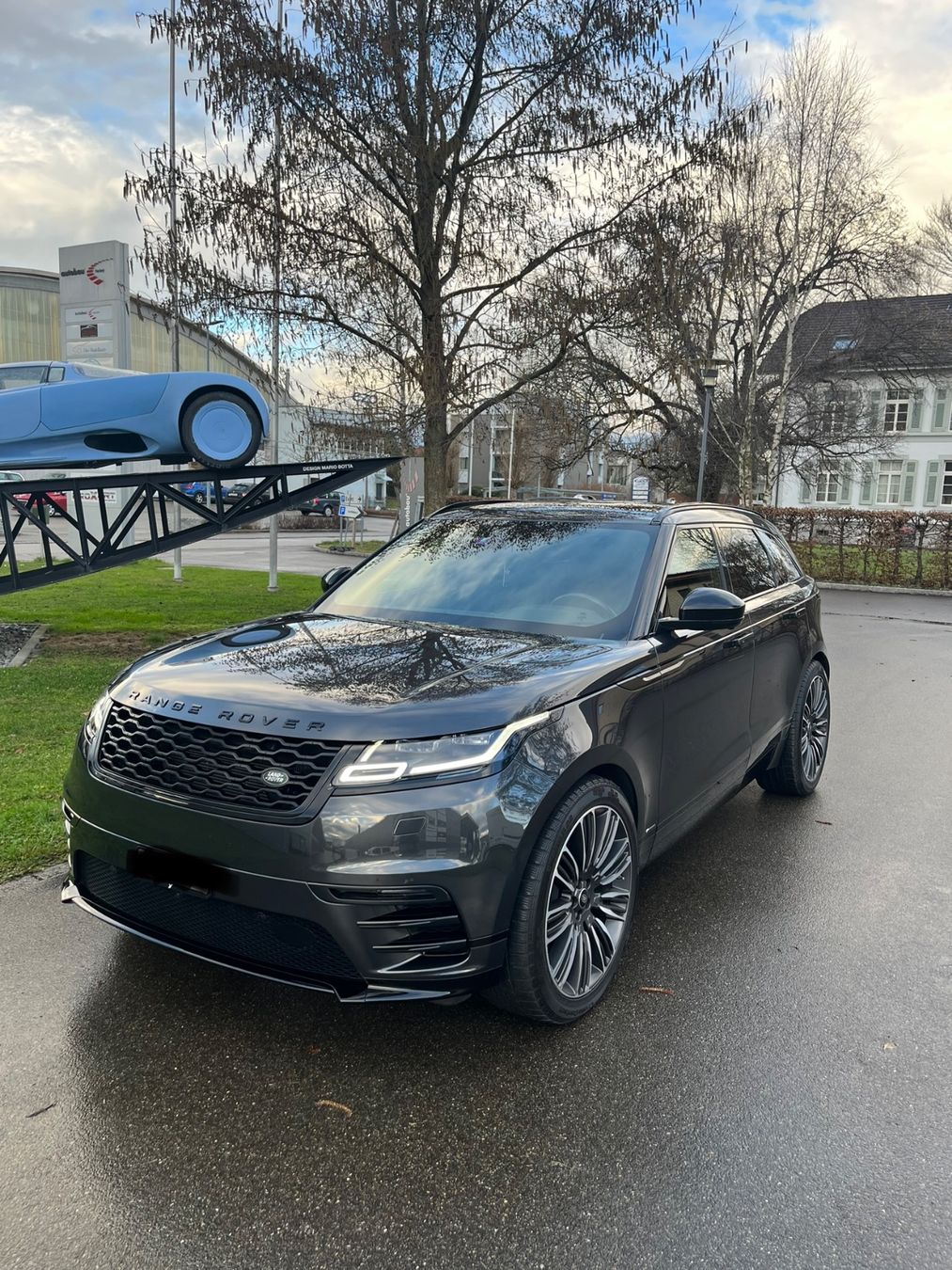 Land Rover Automobili: Range Rover Velar D300 R-DYNAMIC – Usato da Gossau SG venduto da DeRiE 1