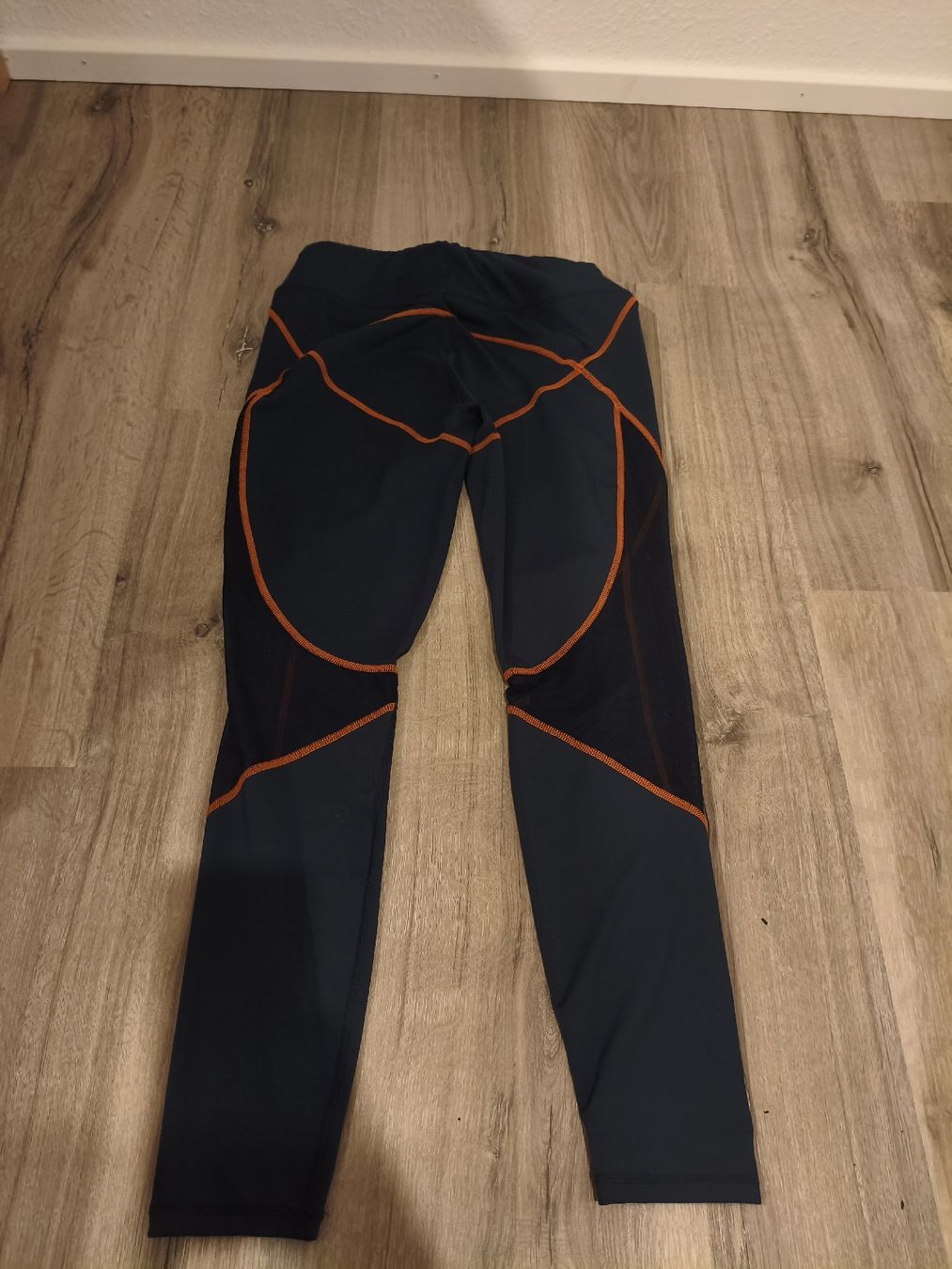 Shein Leggings: Leggings Shein – D'occasion à Bioggio par OresteIronix
