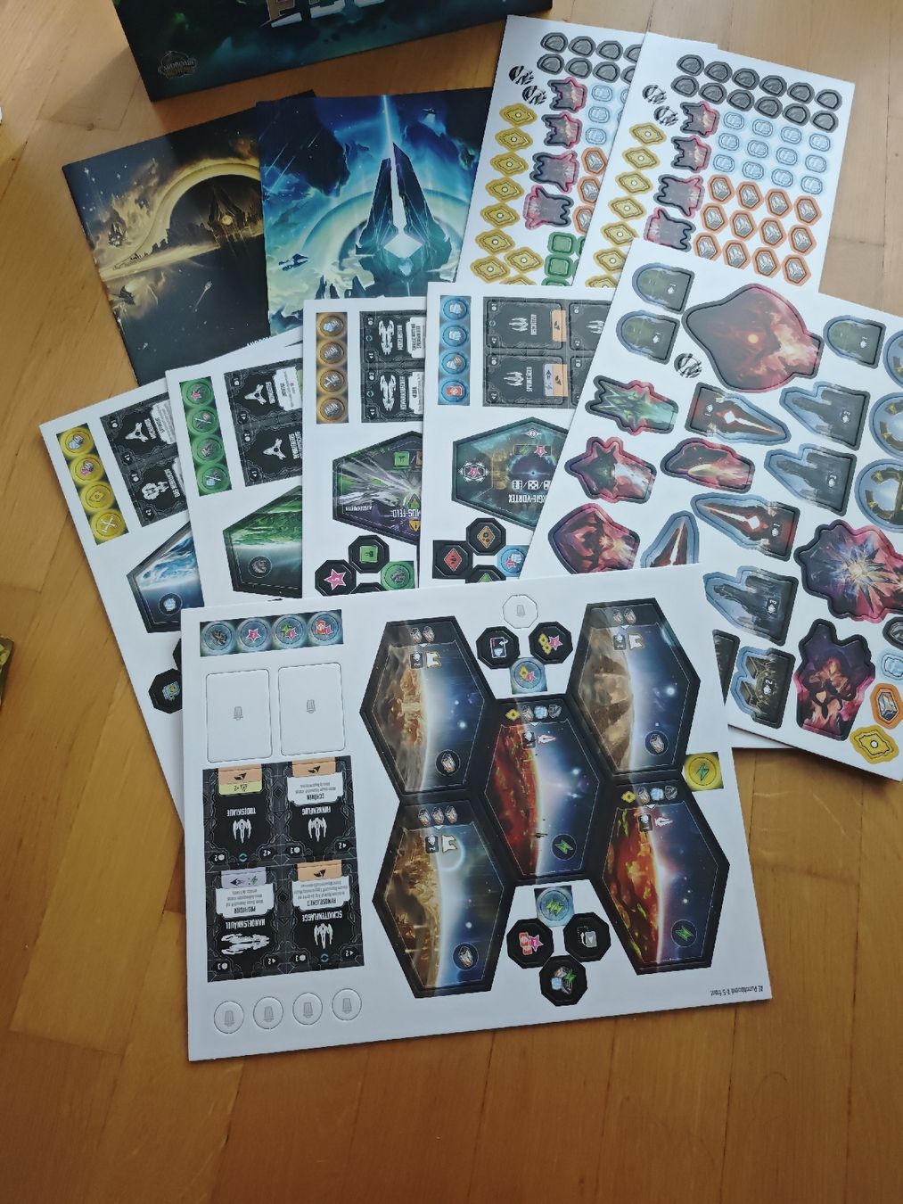 Giochi: Brettspiel Andromeda's Edge – Nuovo (secondo la descrizione) da Bonstetten venduto da lin_fy7n 1