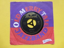 Brenda Lee – Rusty Bells