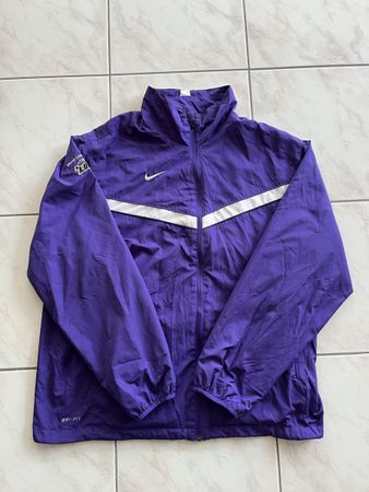 Haut de survêtement Nike Taille L en très bon état