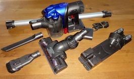 Dyson DC35 mit Ladegerät, Wandhalterung, Motorbürste...