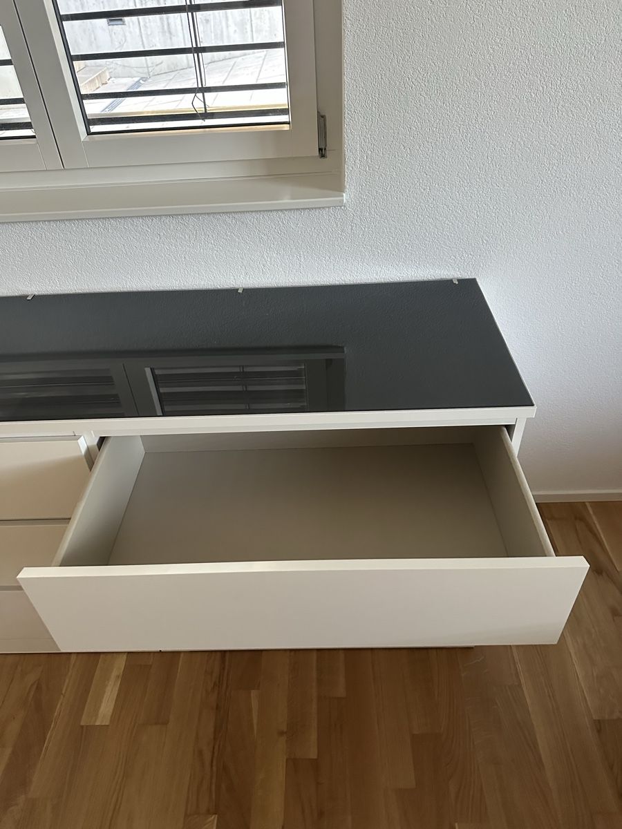 Ikea Cassettiere: MALM IKEA Kommode – Usato da Lyss venduto da Bartlii 1