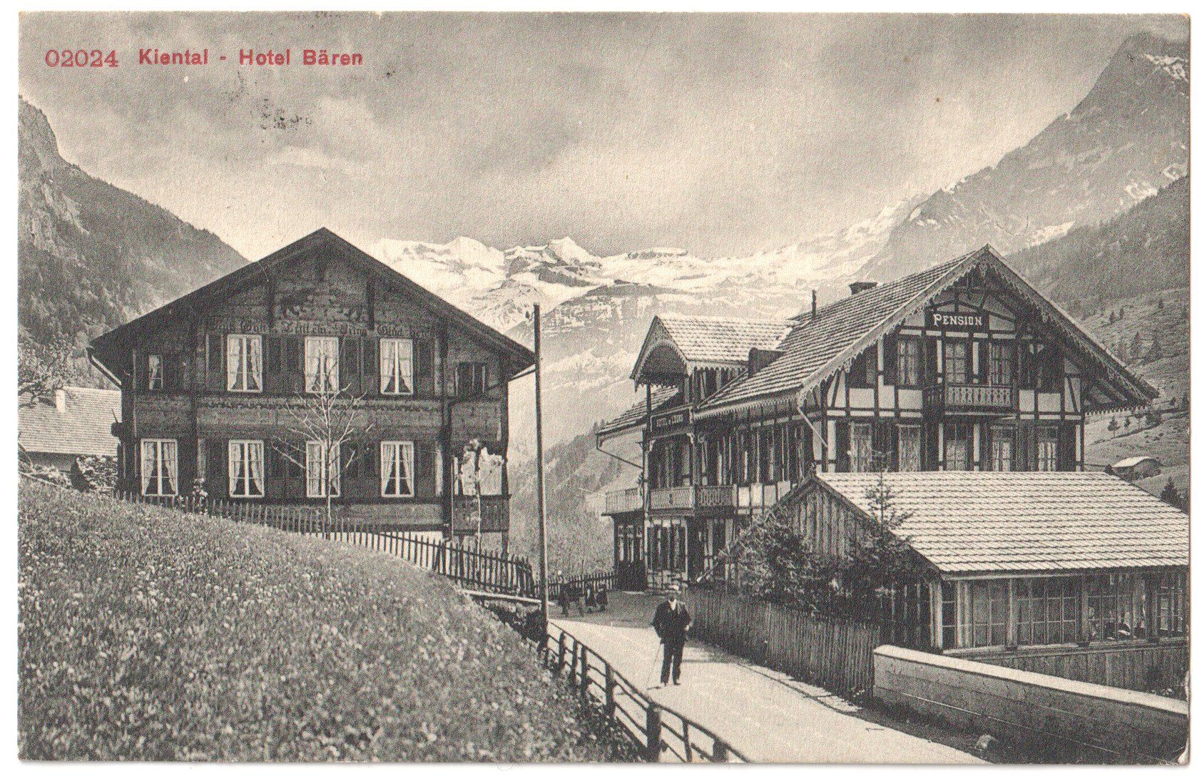 Cartoline postali: KIENTAL: Hotel Bären mit Dependance 1910 – Usato da Engelburg venduto da Swisscards