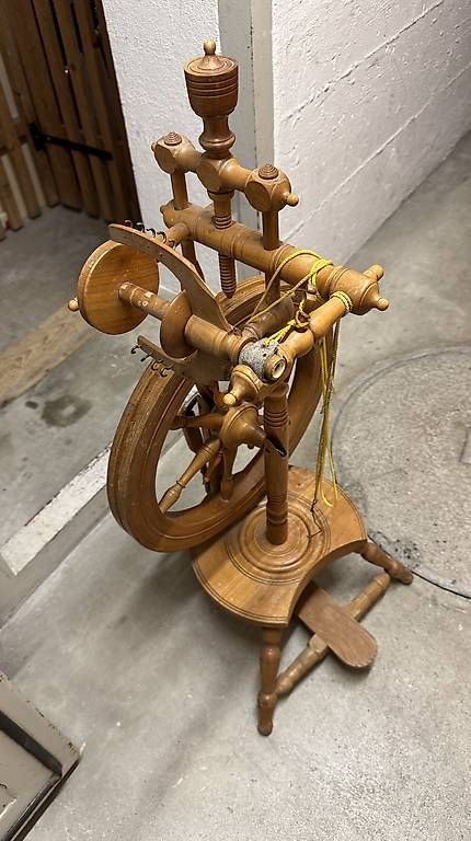 Spinnräder: Spinnrad – Gebraucht aus Zollikon von rose59 1