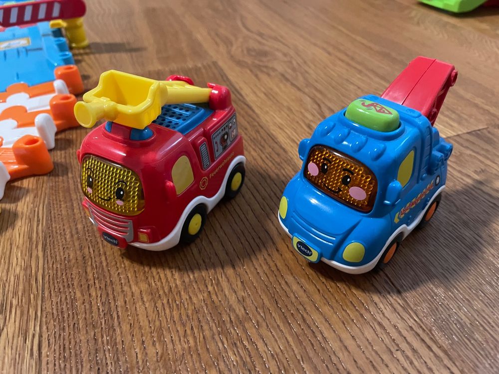 Vtech Jouets: Strassenset Baby Flitzer + 2 Autos und 1Polizeistation – Neuf (Voir description) à Birmensdorf ZH par rsp_2fzt 6
