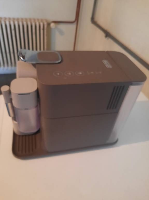 Macchine per caffè & Macchine per espresso: Nespresso Lattissima One – Usato da Zuchwil venduto da Lea007 2