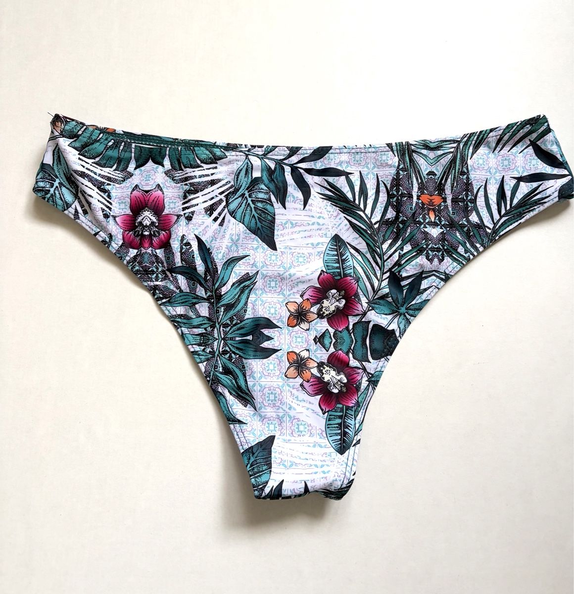 Costumi da bagno & Bikini: Bas de maillot de bain M/L – Nuovo (secondo la descrizione) da Le Noirmont venduto da Fanny_ 1