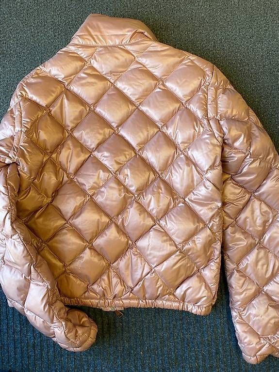 Giacche: MONCLER Leichte Daunenjacke – Nuovo e nell'imballaggio originale da St. Gallen venduto da Konstanza 1