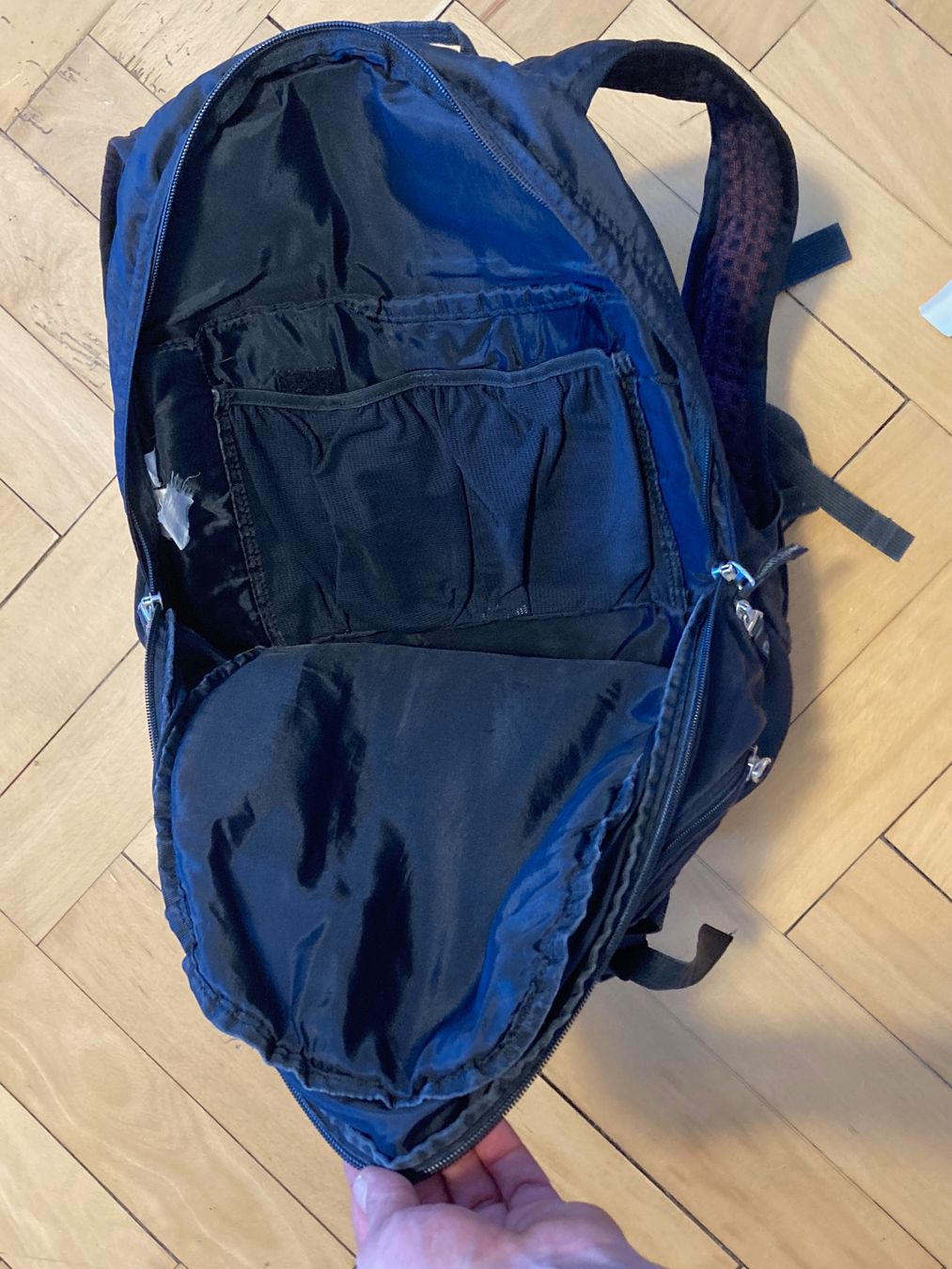 Oakley Zaini: Vintage 90s Oakley Backpack Unreleased Sample 25L – Usato da Zürich venduto da le_souk 5