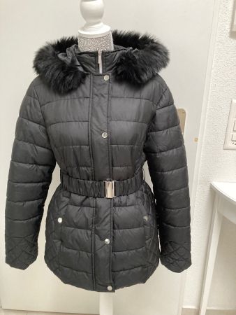 Schwarze Winterjacke mit Gürtel Gr. L