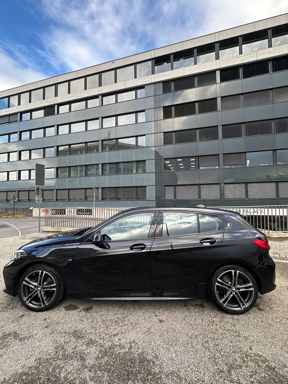 BMW Autos: BMW 118i M Sport Steptronic – D'occasion à Grand-Lancy par zor_cr9m 1