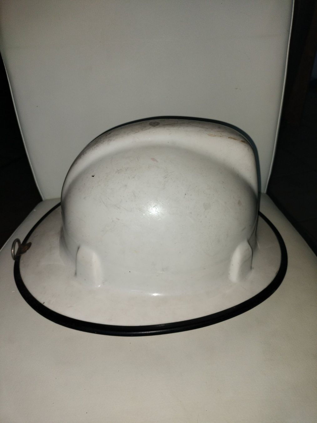 Feuerwehr: Alter Schweizer Feuerwehr Helm – Gebraucht aus Schwanden Sigrisw von len_9yqg 1