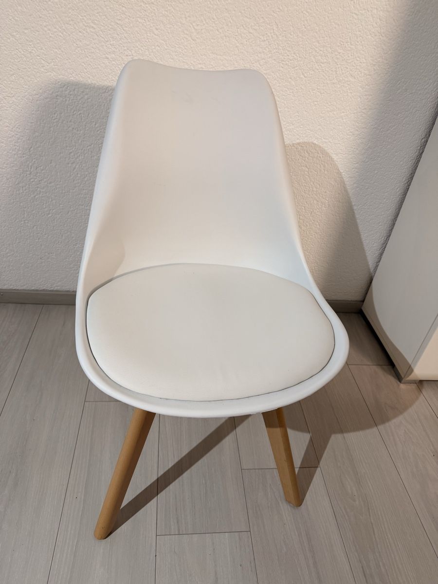 Conforama Sedie: Chaise blanche avec pieds bois – Usato da Murten venduto da AylaSss 2