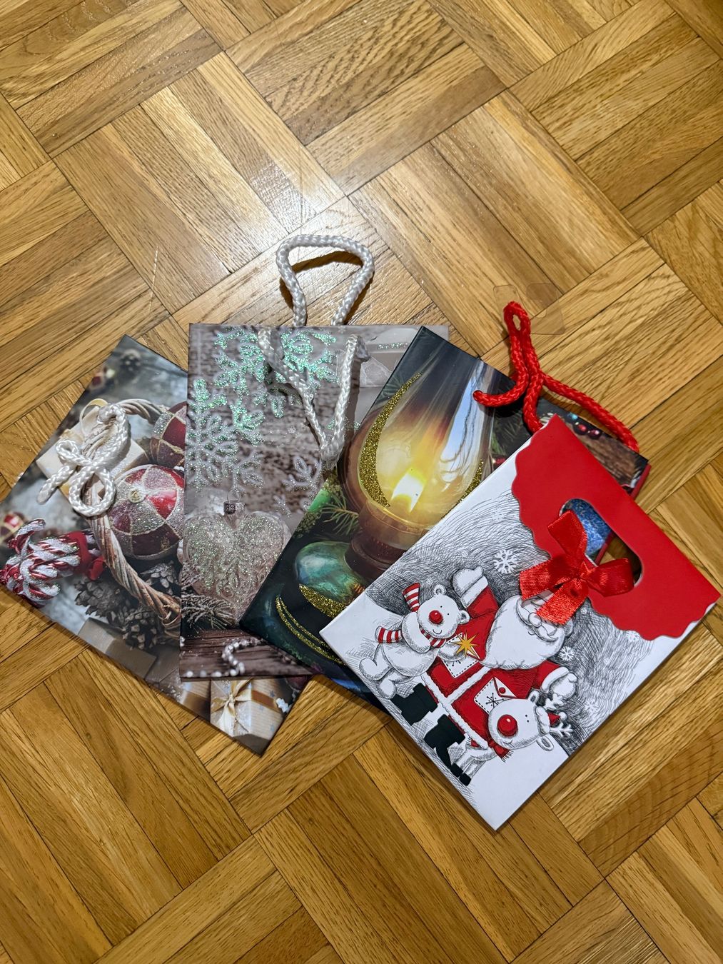 Sacs: Verschiedene Geschenktüten – Neuf avec emballage d'origine à Brüttisellen par Bluepurple1 4