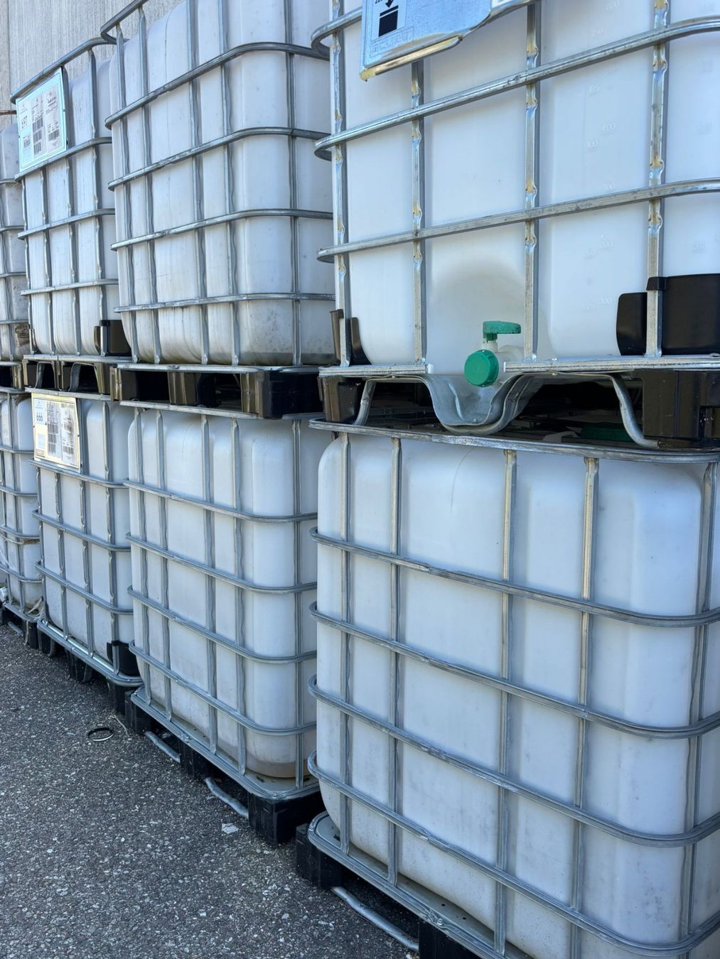 Abreuvoirs & Auges: IBC Container 1000L – D'occasion à Rupperswil par Ziboru 1