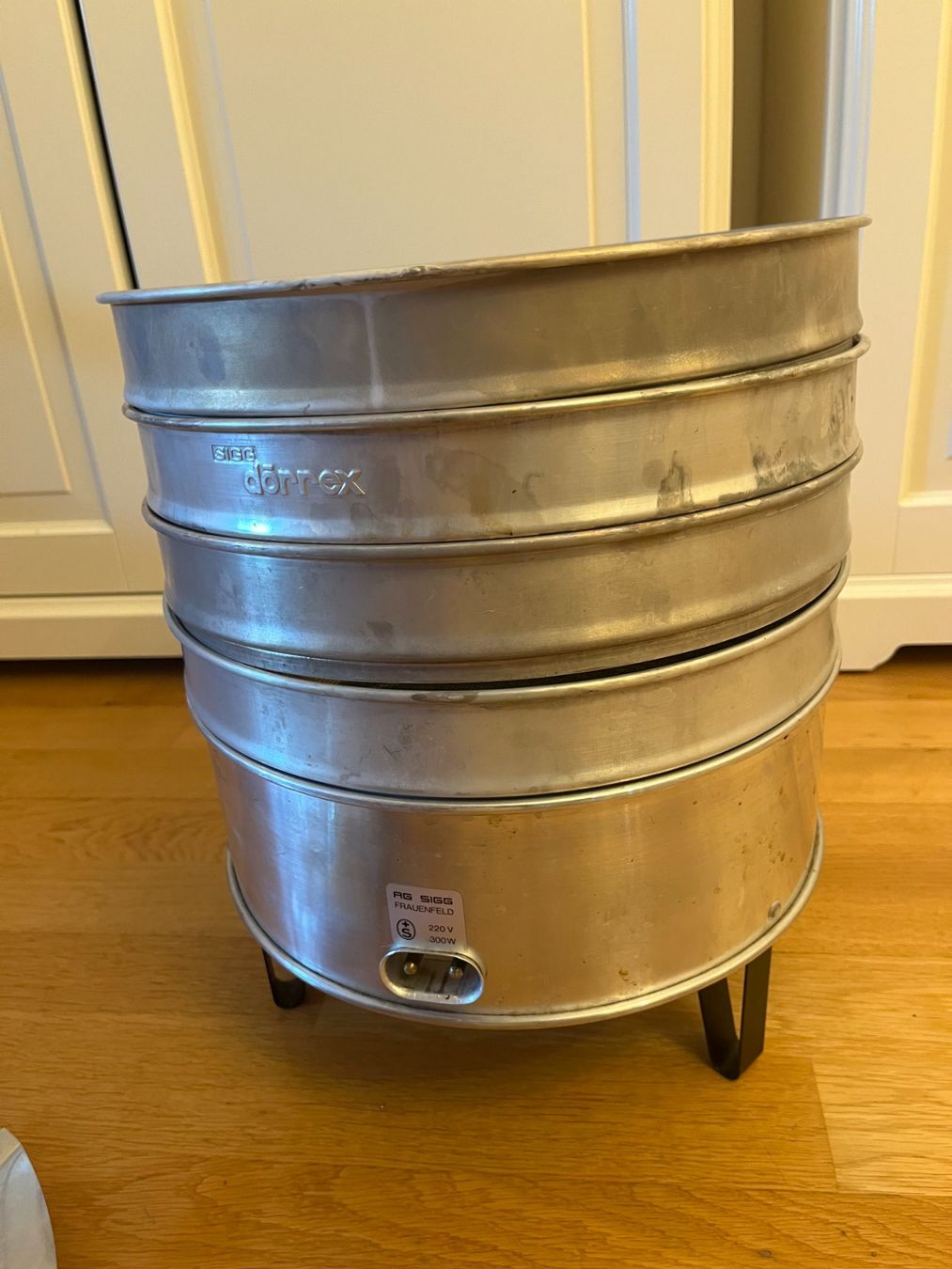 Sigg Elettrodomestici da cucina: SIGG Dörrex Dörrautomat, mit Ersatzteilen – Usato da Bern venduto da golden_tiger_120 1