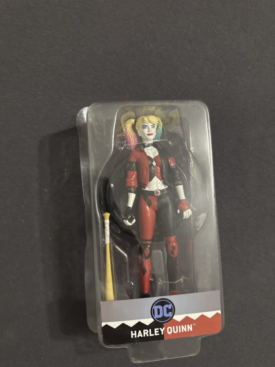 Figuren: Harley Quinn Figur – Neu (gemäss Beschreibung) aus Kloten von vaanidalea