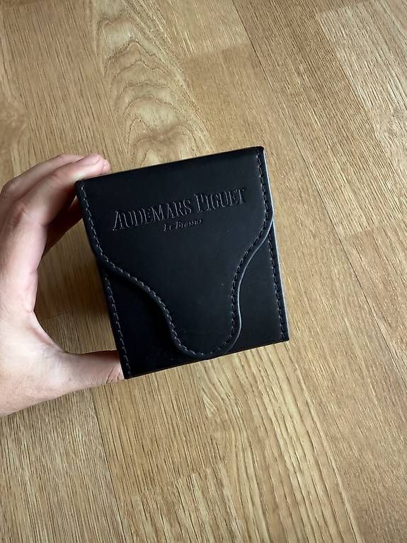 Portagioie: Audemars Piguet Travel Box Original – Nuovo e nell'imballaggio originale da Zürich venduto da shuenoma