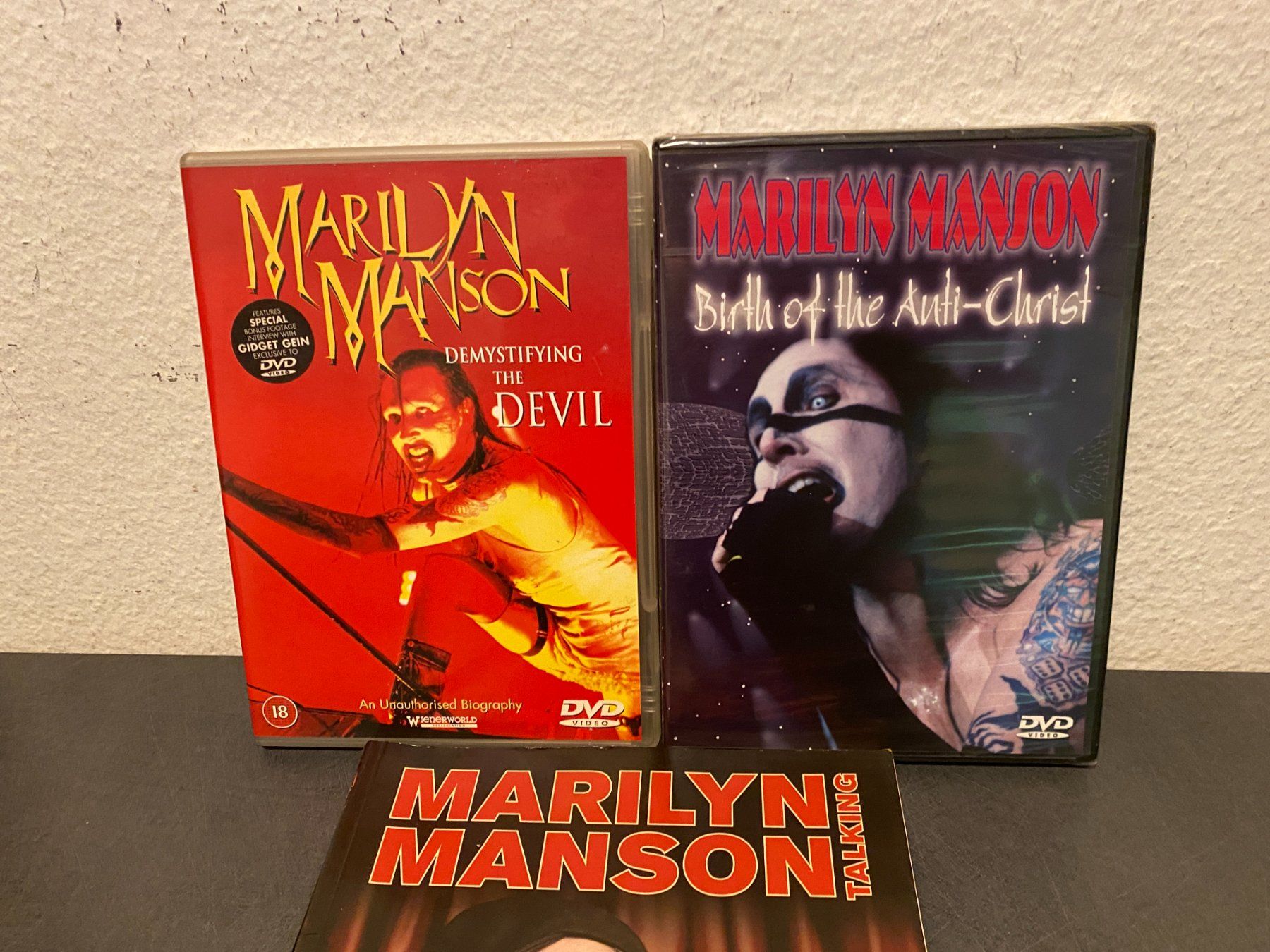 Tutti i DVDs: Marilyn Manson - DVds & Buch – Usato da Basel venduto da FatCatPacksTheRatt 1