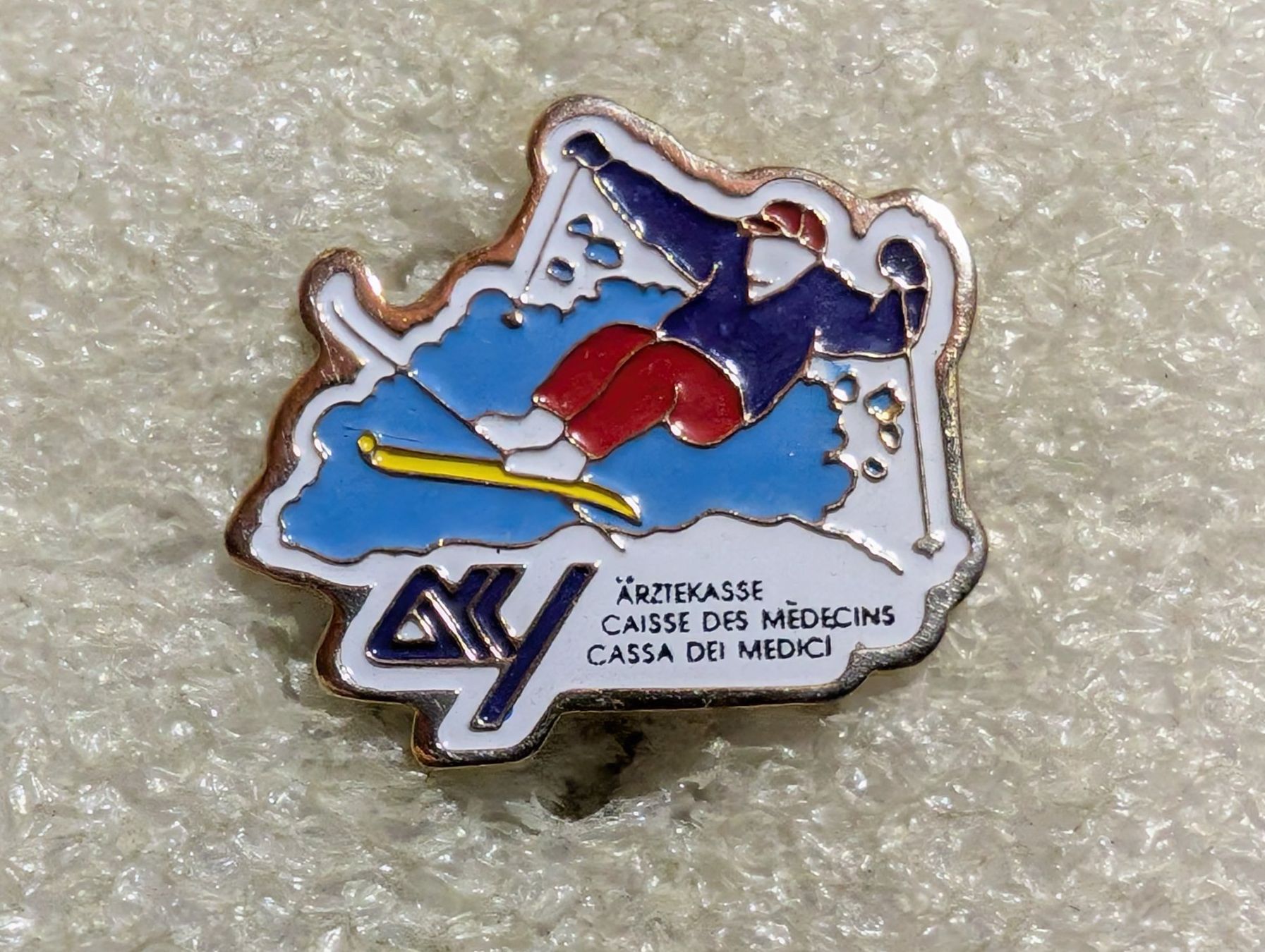 Placchette & Badge: Ansteckpin 41: Ärtzekasse – Usato da Oppligen venduto da Pin-Fall-Shop