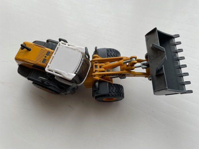 Siku Modellautos: trax SIKU – Gebraucht aus Ursy von DK8 1