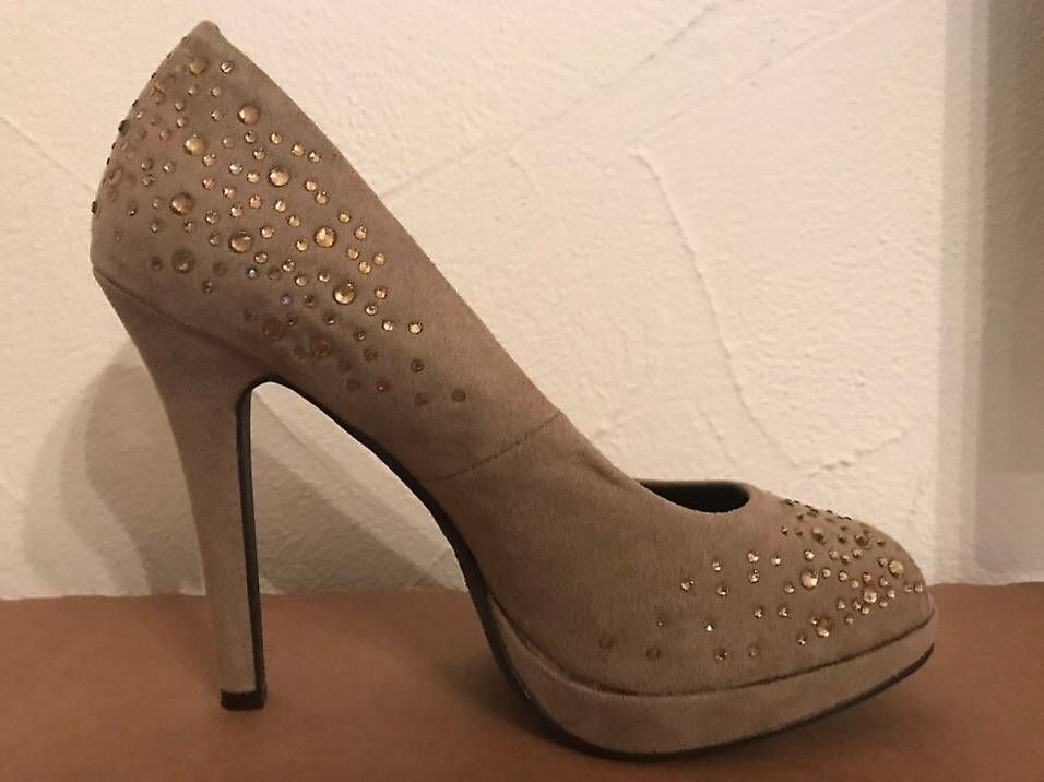 Damenschuhe: Pumps in beige mit Steinen Gr. 39 – Gebraucht aus Rikon im Tösstal von maverik08 2