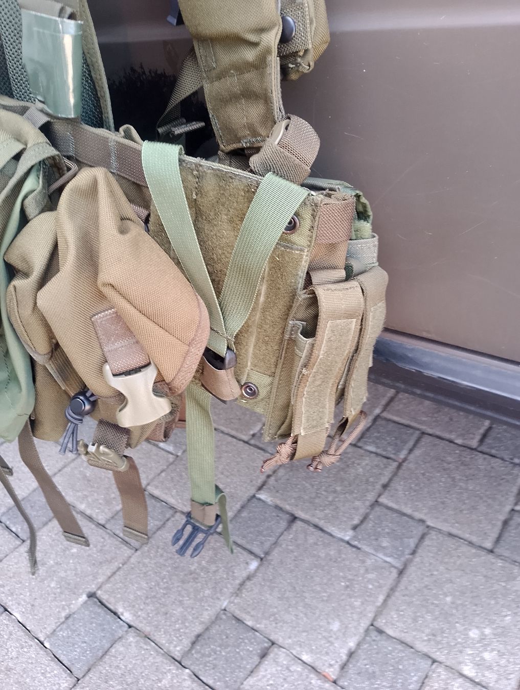 Uniformes: Chest Rig von J-Tech mit div. Taschen – D'occasion à Safenwil par dodgewc12 7