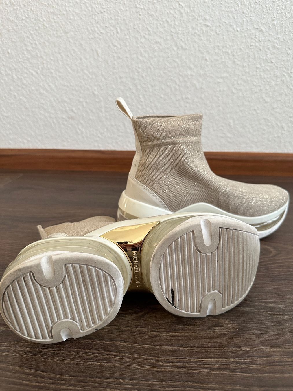 Michael Kors Scarpe da donna: Michael Kors Sneaker Gr. 37.5 Plateau Glitzer Beige – Usato da Basel venduto da morochadelsur 2