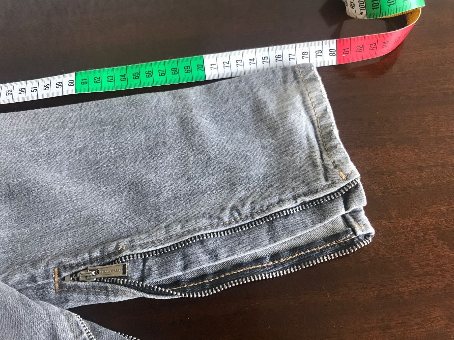 Dsquared2 Jeans: Disquared Jeans – Usato da Bäch SZ venduto da ruslena29 9
