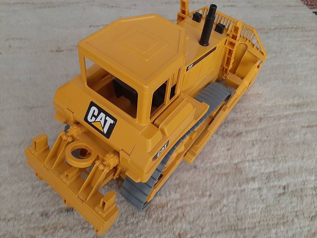 Giocattoli: BRUDER CAT Bulldozer, mit beweglichen Teilen – Usato da Basel venduto da Renato_hirzi 3