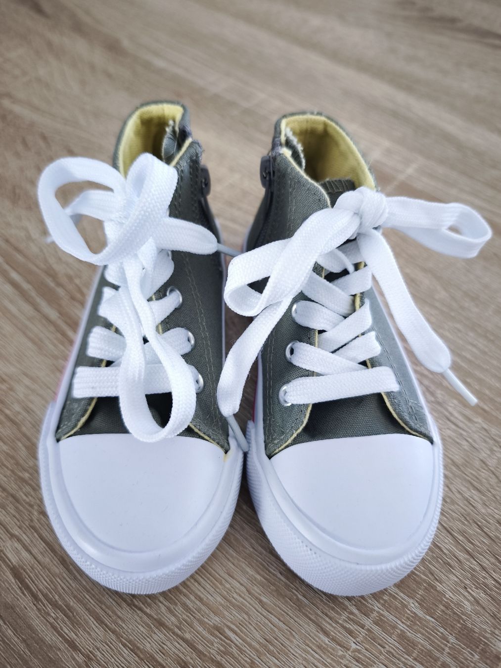Scarpe per ragazze: 2x Kinderschuhe Sneaker 25 – Nuovo (secondo la descrizione) da Studen BE venduto da Dianatorres 4