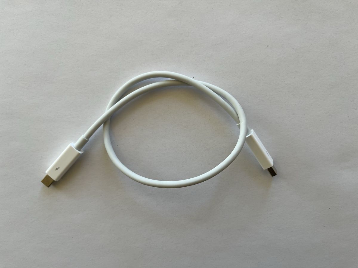 Apple Kabel: Apple Thunderbolt 2 Kabel (0.50m) – Gebraucht aus Zürich von n.s.g.