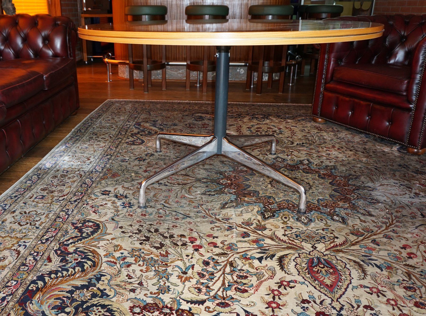 Eames Tische: Eames Tisch – Gebraucht aus Aarau von Doct8 1