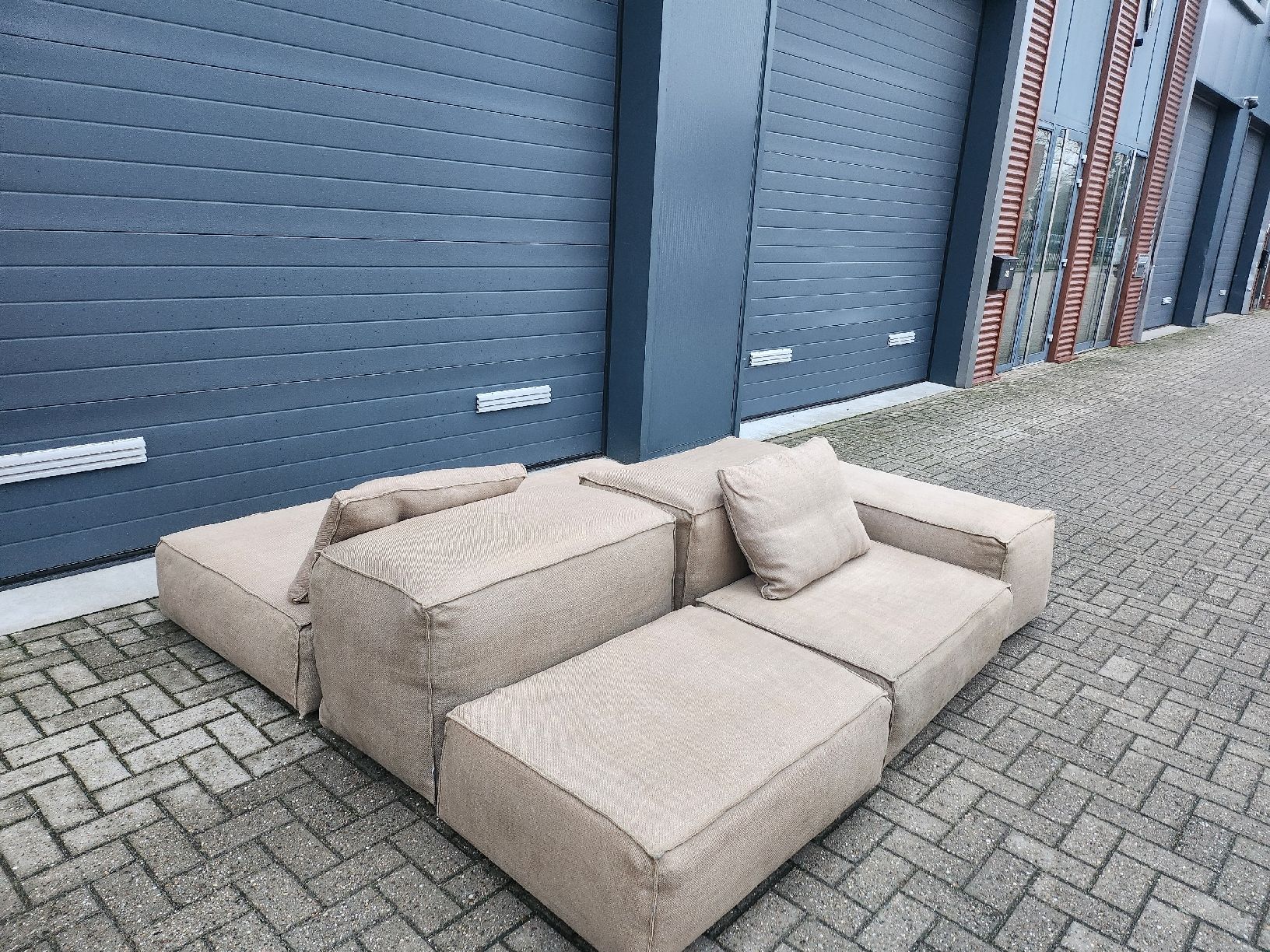 Living Divani Divani: Living divani sofa - Extrasoft by Piero Lissoni – Usato da Gelderland venduto da HermsenDesign 1