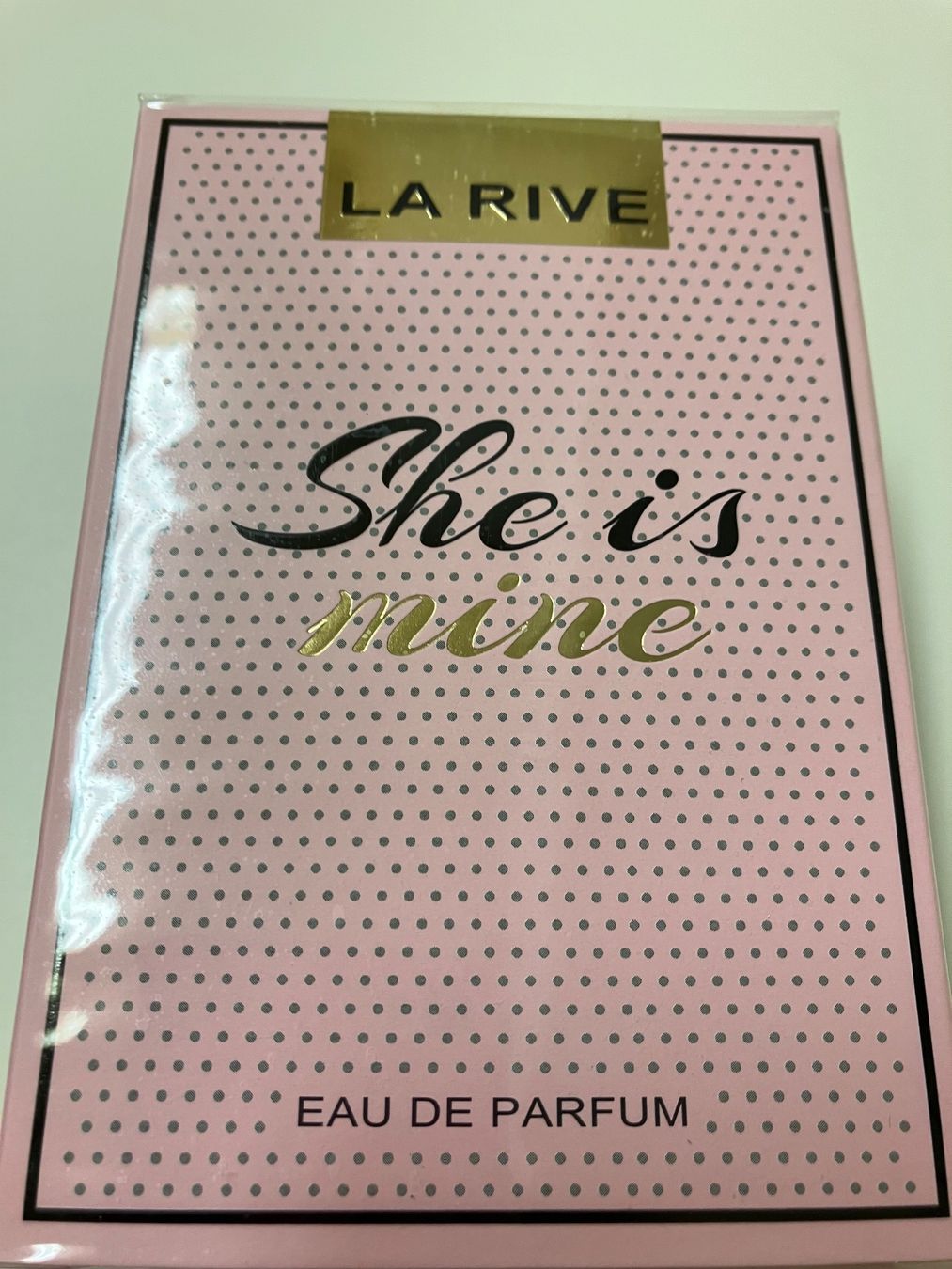 Profumi & Eau de Toilette: Parfum 90ml She is mine von La Rive NEU – Nuovo e nell'imballaggio originale da Schaffhausen venduto da Simmel80 1