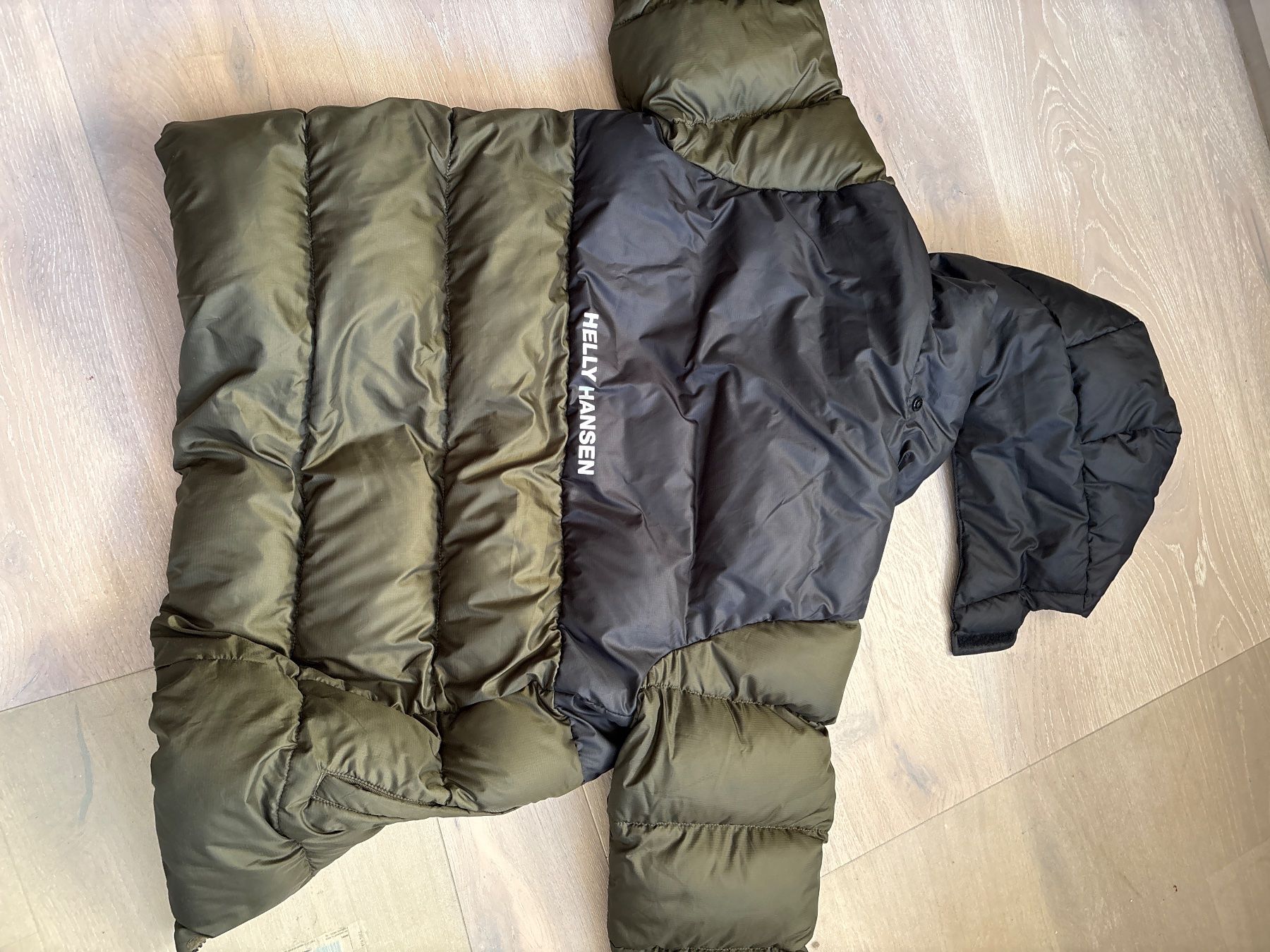 Jacken & Mäntel: Kinder Daunenjacke Helly Hansen Grösse 152/12 – Gebraucht aus Trélex von detscharnergigi 2