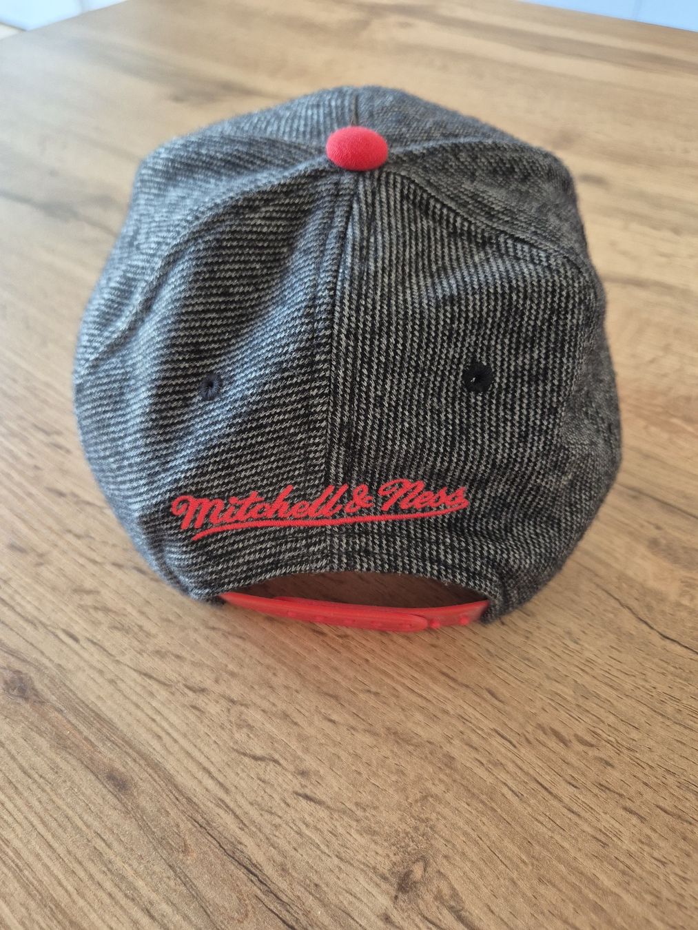 Mitchell & Ness Copricapi, berretti & cappellini: Mitchell & Ness Chicago Blackhawks Snapback Cap – Usato da Olten venduto da jam_hwl5 2