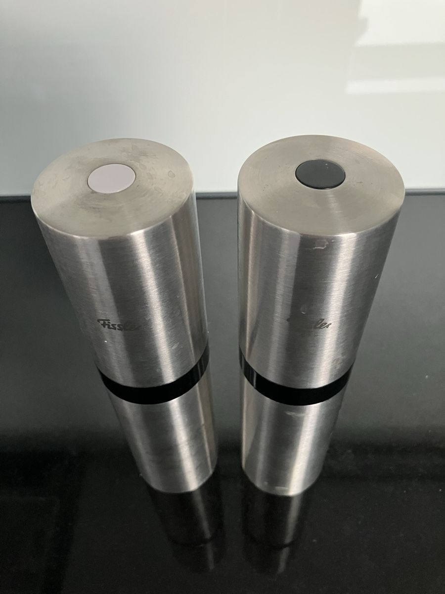 Fissler Elettrodomestici da cucina: Fissler Salt & Pepper Mill Set – Usato da Wettingen venduto da BAG4478 1