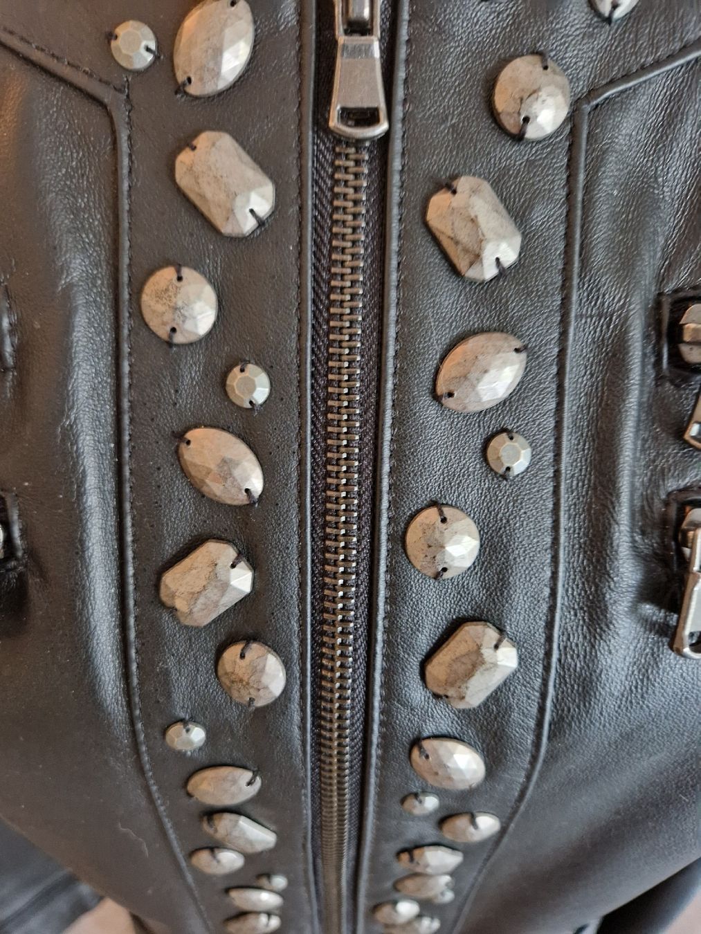 Cappotti: Mandarin Kurzmantel Lederjacke – Usato da Zweidlen venduto da Katze3333 1