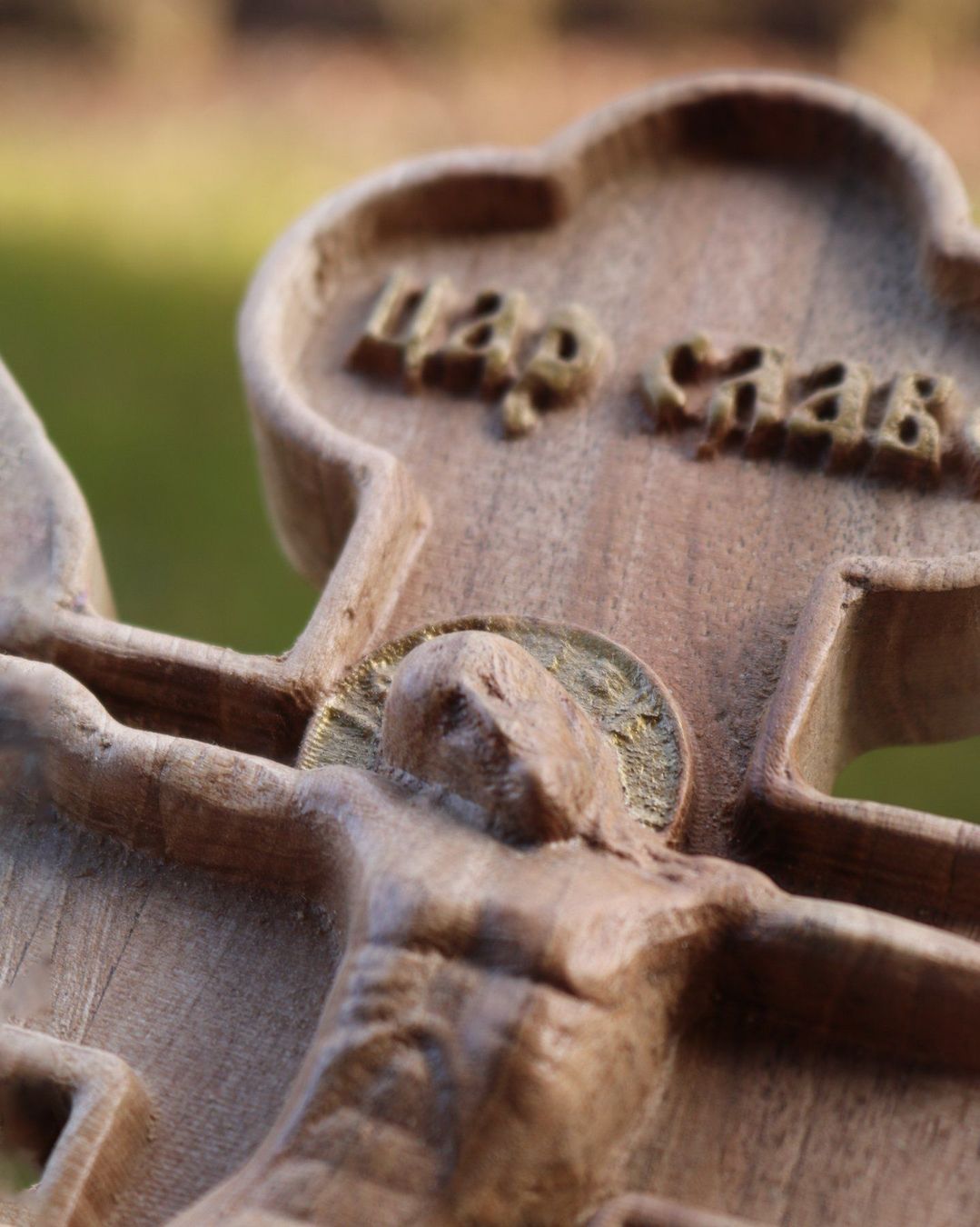 Gravures sur bois: Jesus Christus Kreuz aus Holz – Neuf avec emballage d'origine à Zürich par Miki_Schreiner 6