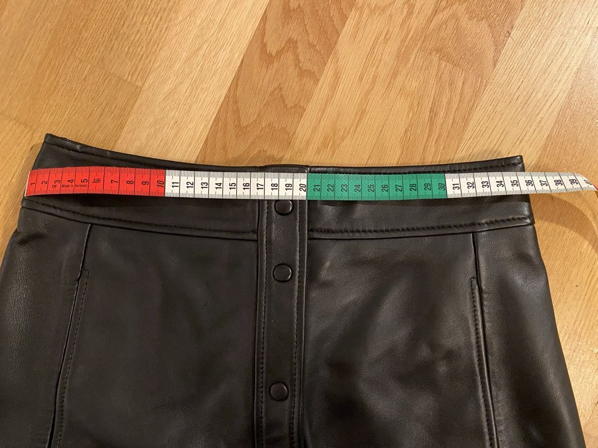 Massimo Dutti Gonne: Schwarzer Lederrock, Marke Massimo Dutti, Gr. XS – Usato da Wabern venduto da Jo.le 4